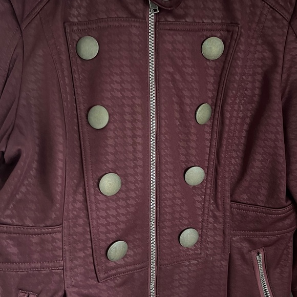 Zella jacket - Picture 6 of 6